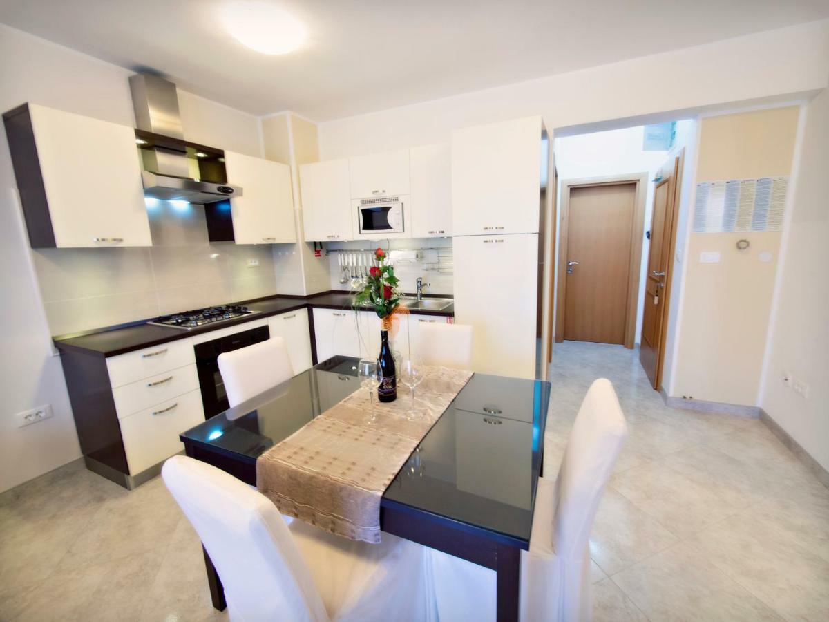 Apartmani Fortuna Zlarin Exterior foto