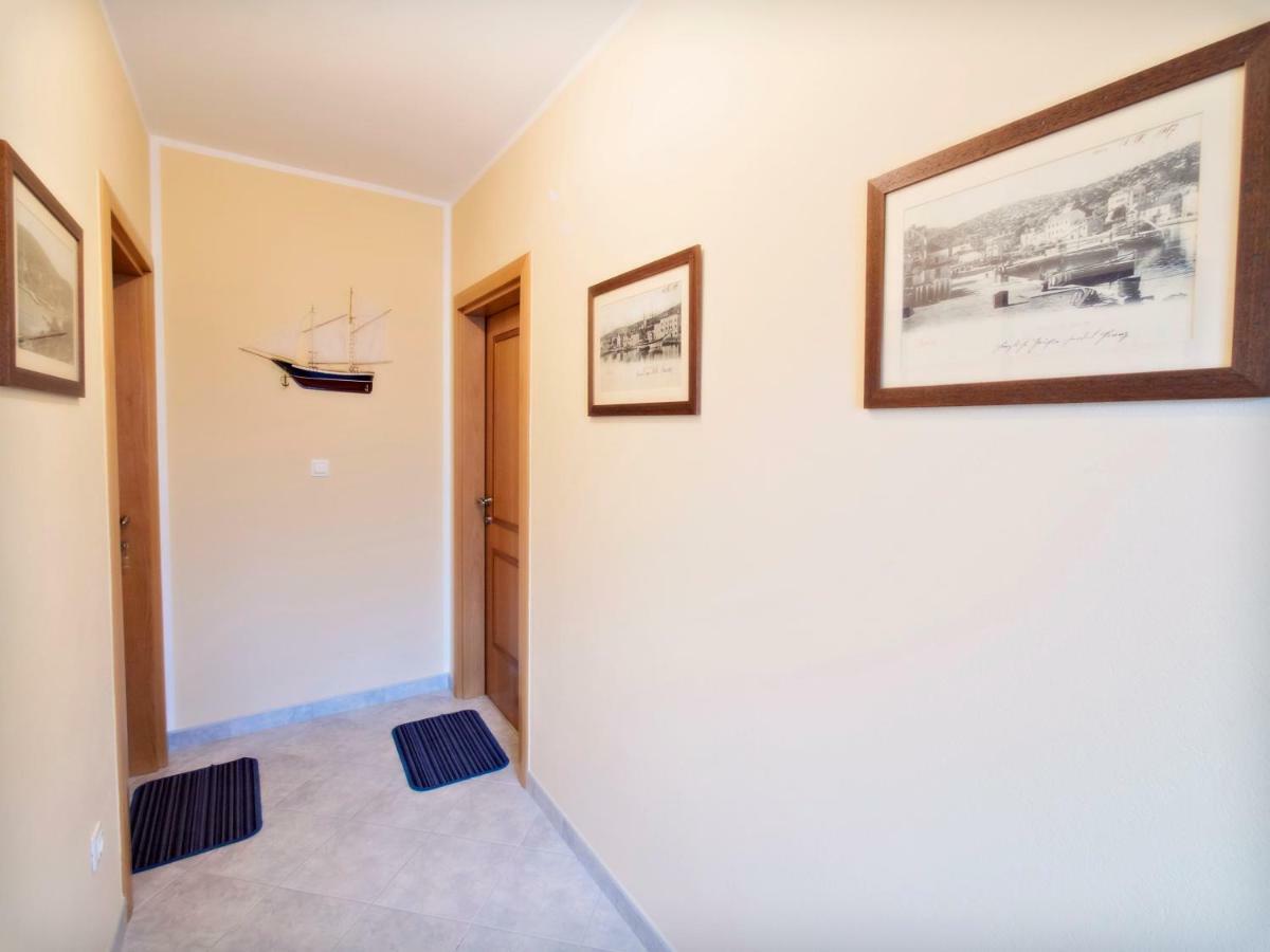 Apartmani Fortuna Zlarin Exterior foto