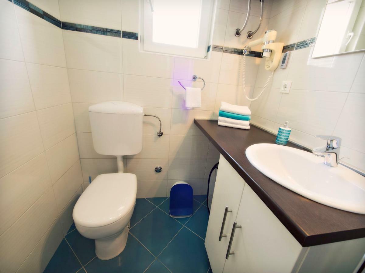 Apartmani Fortuna Zlarin Exterior foto